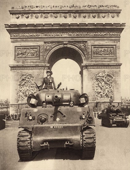 Le général Leclerc, le 8 mai 1945