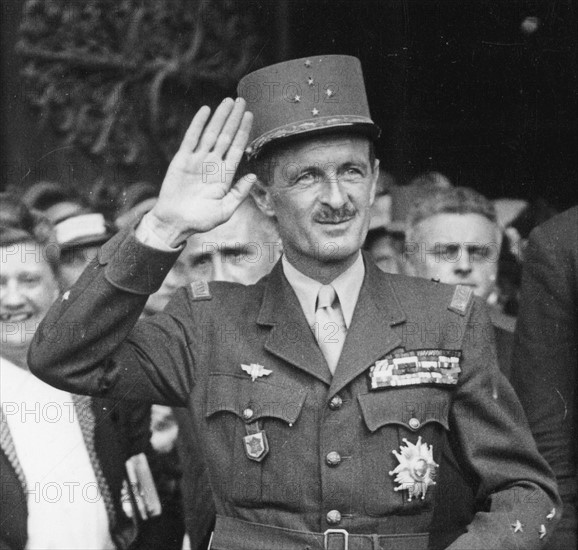 Leclerc, Philippe Marie de Hauteclocque, dit Belloy-Saint-Léonard, Somme 1902 - près de Colomb-Béchar 1947. Leclerc, maréchal de France à titre posthume en 1952.