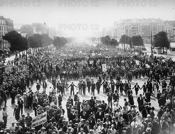 Défilé des partis de gauche le 14 juillet 1935