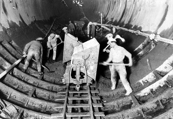 Les employés du métro parisien en 1941