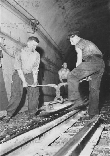 Les employés du métro parisien en 1941