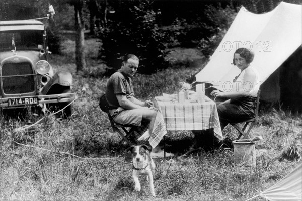 French couple enjoying their holidays, summer 1936