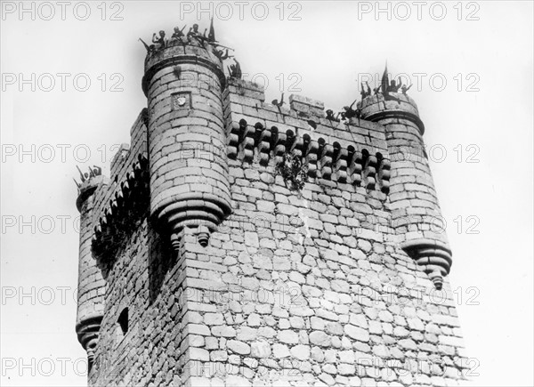 Donjon du château d'Oropesa, en août 1936