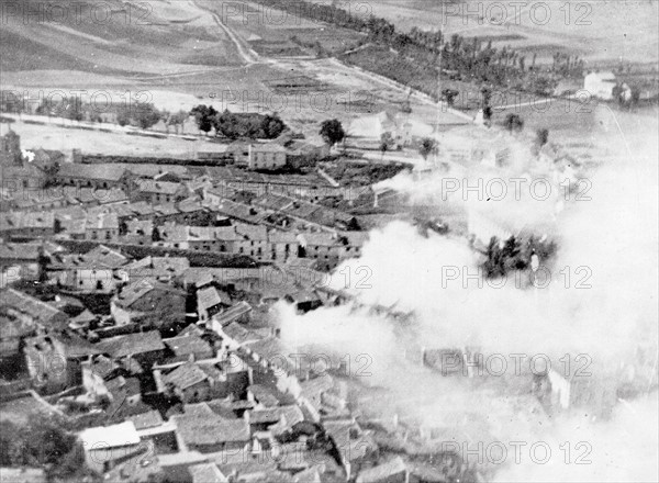 Bombardement d'un faubourg de Madrid en 1936