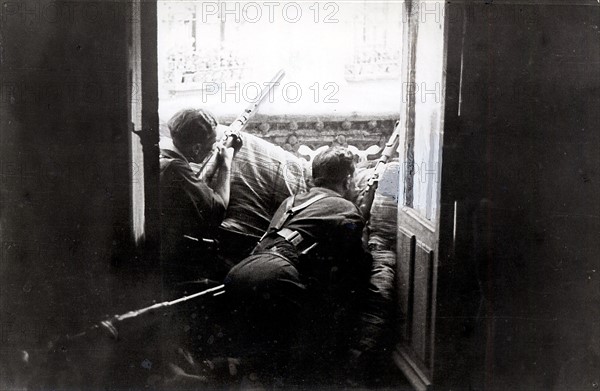 Fightings in the streets of Toledo, 1936