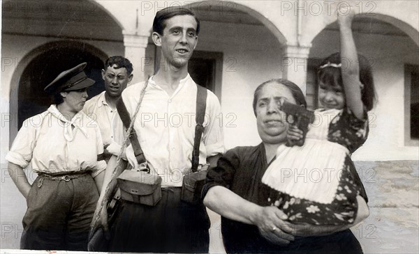 Republican families in Madrid, 1936