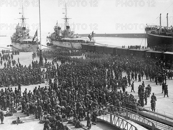 Légionnaires italiens de retour de la guerre en Espagne