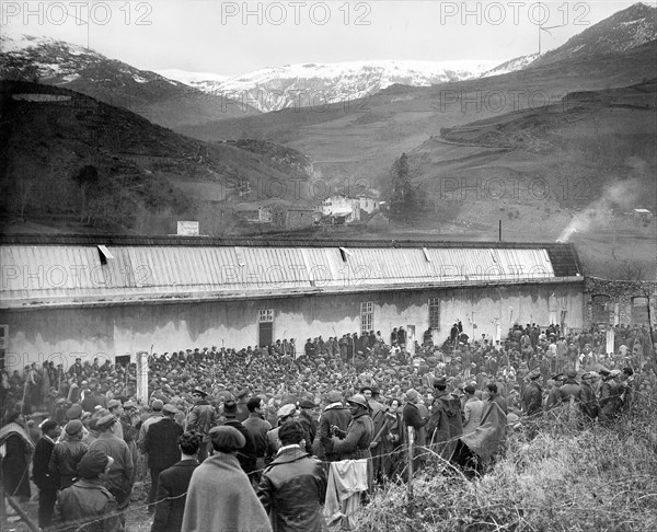 Spanish refugees near the French frontier, 1939