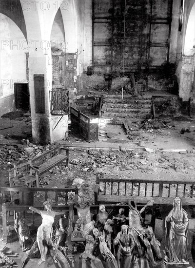 Eglise de Maqueda en ruines, pendant la Guerre d'Espagne