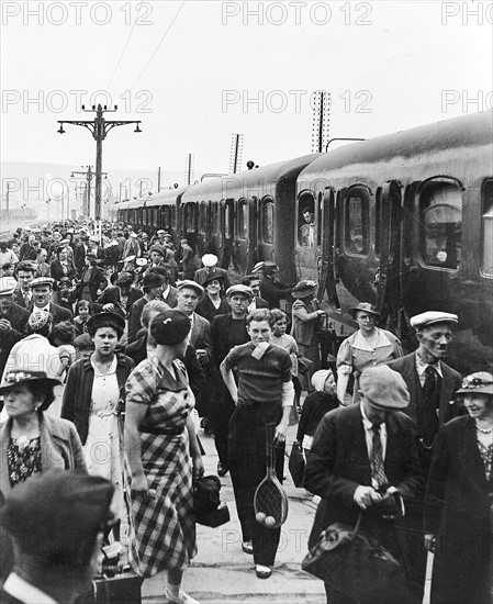 Arrival of a train with vacationers in Normandy, July 1938