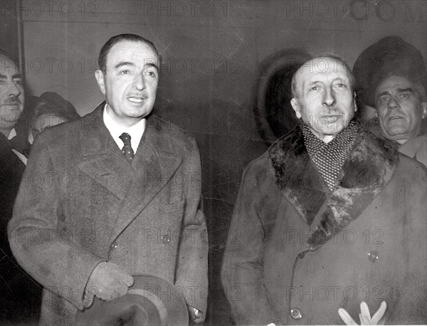 Arrivée de l'ambassadeur d'Espagne à Paris, 1939