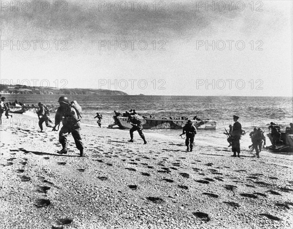 Exercice de simulation de débarquement en Angleterre, en avril 1944