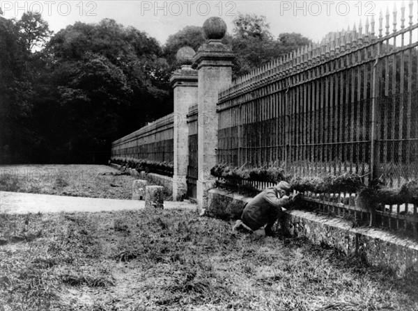 Les grilles du château de Compiègne en 1914