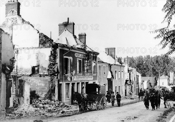 Le village de Port-à-Binson en ruines, en 1914