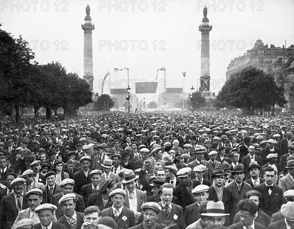Manifestations syndicales du 1er mai 1937 à Paris