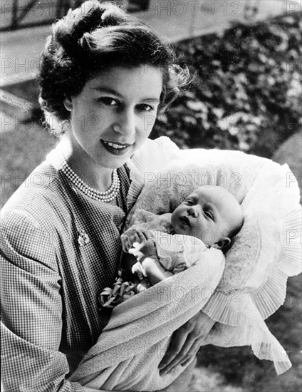 Princess Elizabeth with her daughter Princess Anne