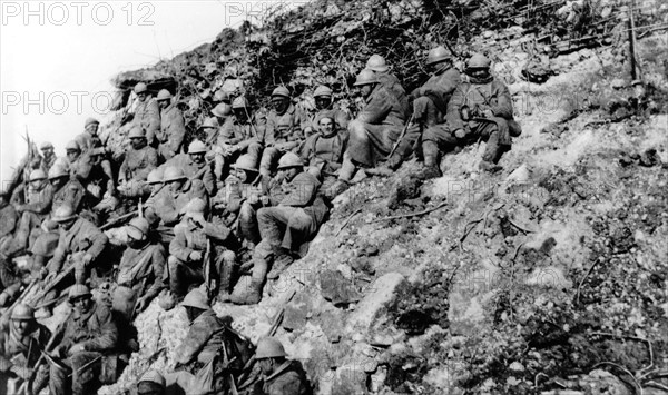 French reservists near Fort Douaumont, 1916