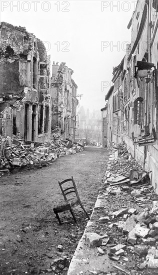 La ville de Verdun en ruines, 1916.