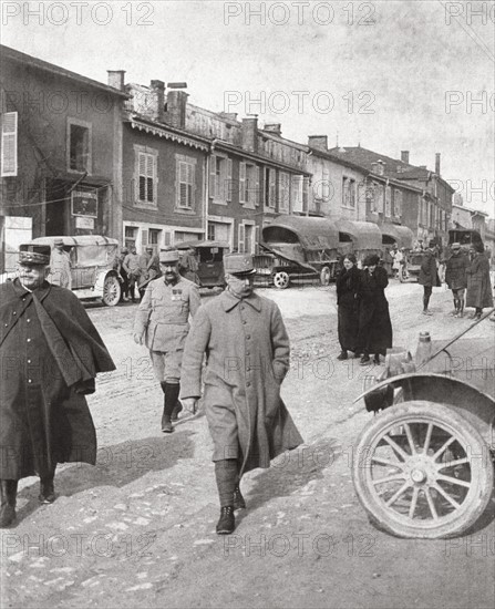 Le général Joffre et le général Pétain à Verdun