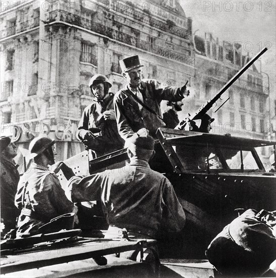 Le général Leclerc lors de la libération de Paris, août 1944