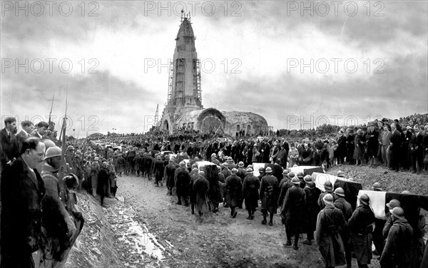 Inauguration de l'ossuaire de Douaumont