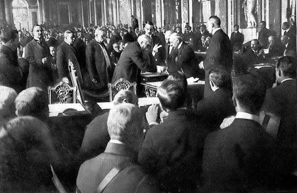 Signature du Traité de Versailles, 28 juin 1919