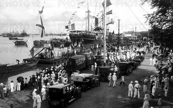 Le port de Saigon (Indochine) dans les années 1930