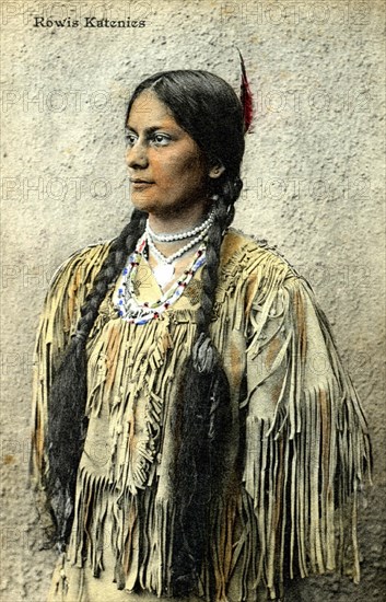 Indian woman Rowis Katenies
