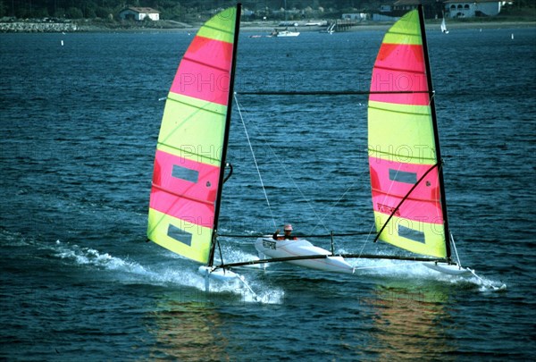 Longshot, hydrofoil trimaran