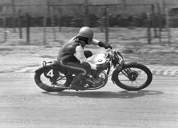 Motos de course anciennes