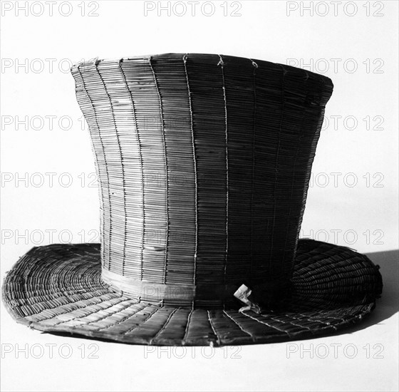 Straw top hat