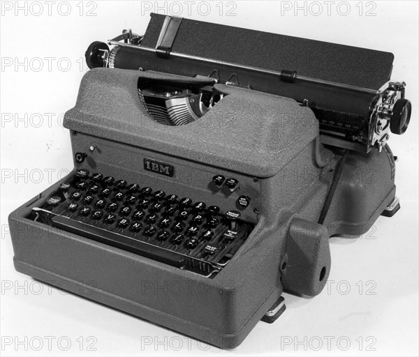 Machines à écrire, premiers modèles