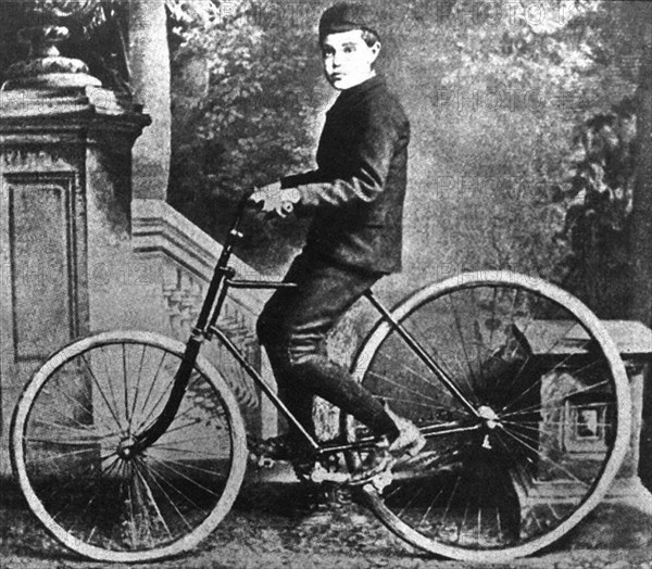 Dunlop's first bicycle with tyres