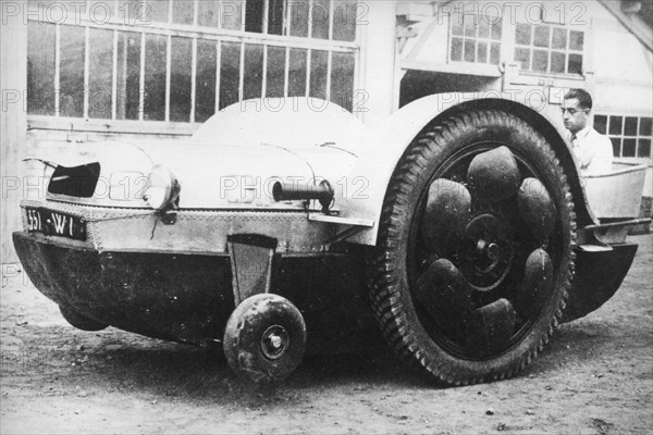 Licorne, amphibian car