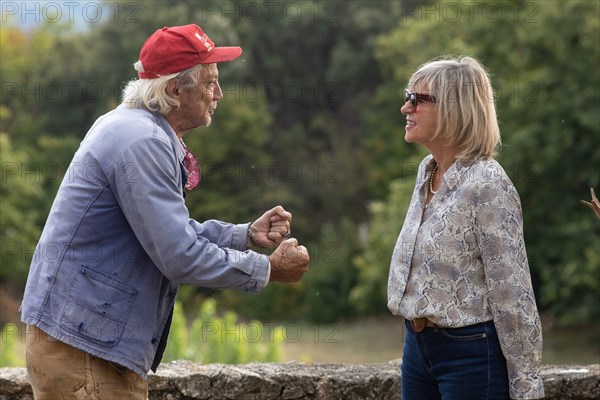 C'est quoi ce papy?!