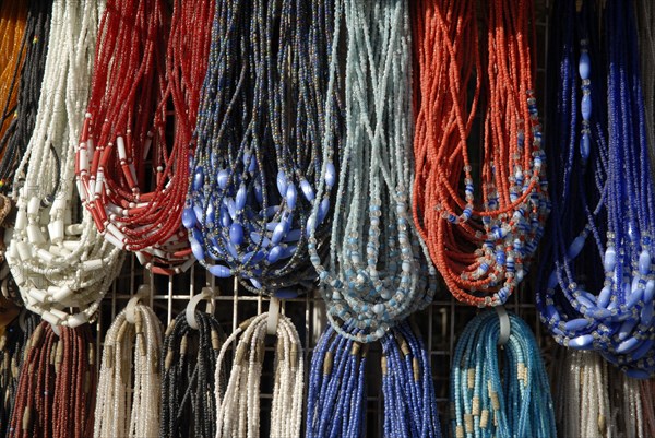 2008, bijoux, colliers, Tunisie