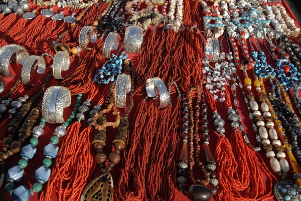 2008, bijoux, colliers, Tunisie
