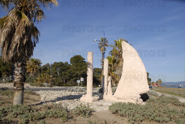 2009, Hyères, 83400, sculpture bateau, bord de mer