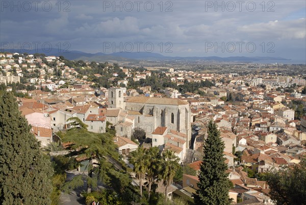 2009, Hyères, 83400, église saint Paul, ville médiévale de Hyères