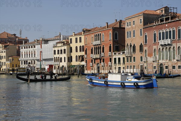 2009, bateau transportant marchandise, façades, grand canal, traghetti, Venise