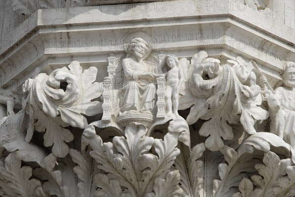 2009, chapiteau avec un homme sur une chèvre, palais des Doges, Venise