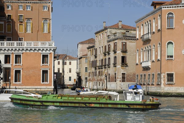 2009, bateau transportant marchandise, façades, grand canal, Venise