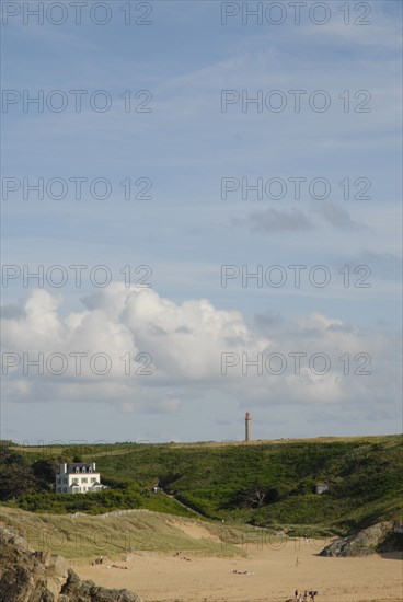 2009/ Belle-ile en Mer, paysage, phare, nuages, ciel, Bretagne