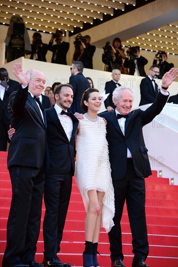 Cast and crew, "Deux jours, une nuit", 2014 Cannes film Festival