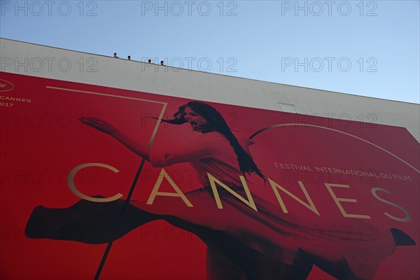 2017 Cannes Film Festival, surveillance