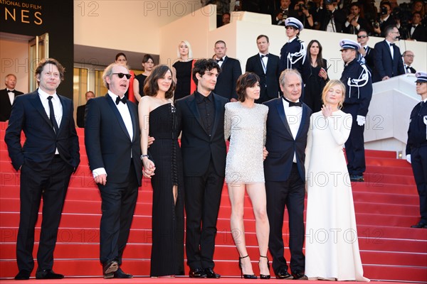 Crew of the film "Les fantômes d'Ismaël", 2017 Cannes Film Festival