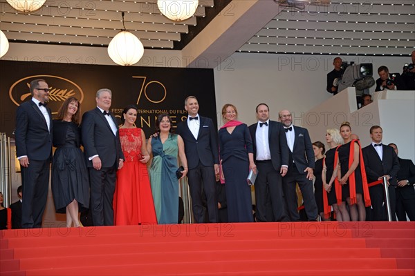 Montée des marches du film "Mise à mort du cerf sacré", Festival de Cannes 2017