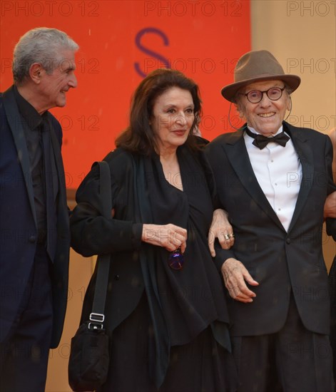 Crew of the film 'Les plus belles années d'une vie"