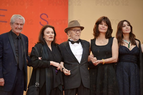 Crew of the film 'Les plus belles années d'une vie"