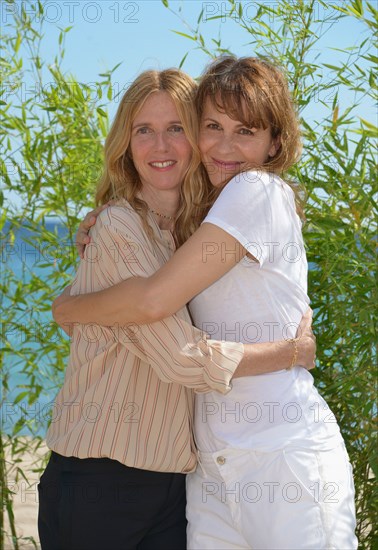 Photocall du film "Une jeune fille qui va bien", Festival de Cannes 2021